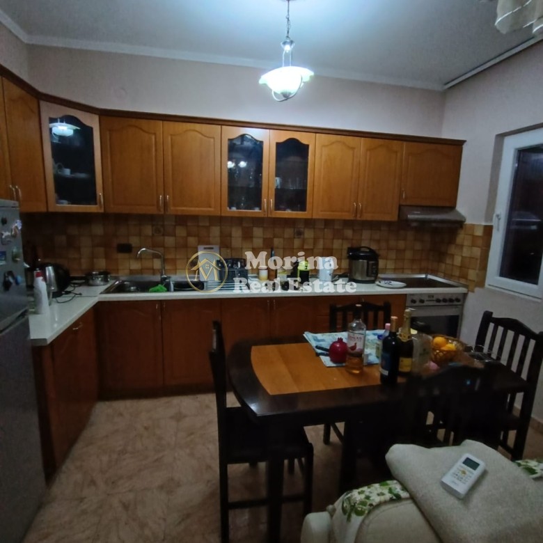 Qera | Shtëpi private 2 + 1 | Ali Demi | 500 €/muaj 4