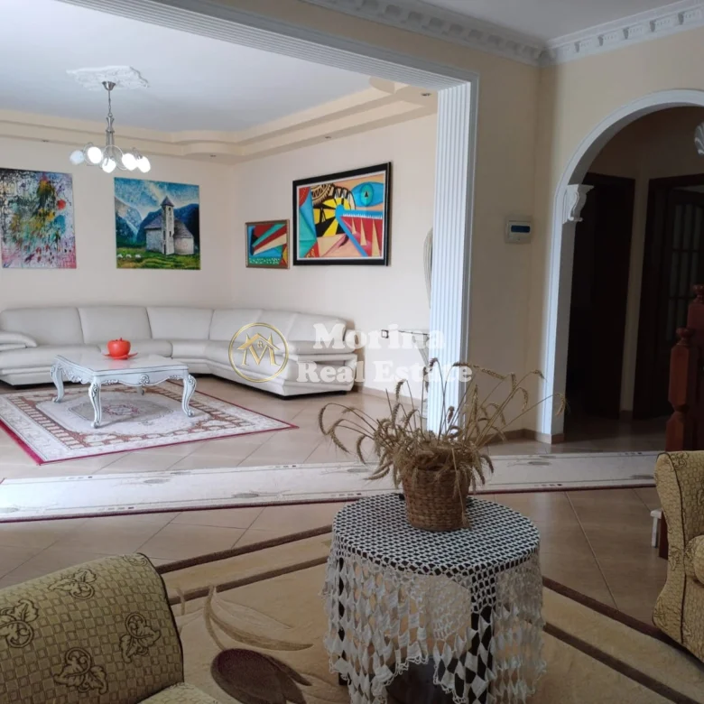 Qera | Vilë 4 + 1 | Fier | 2500 €/muaj 3