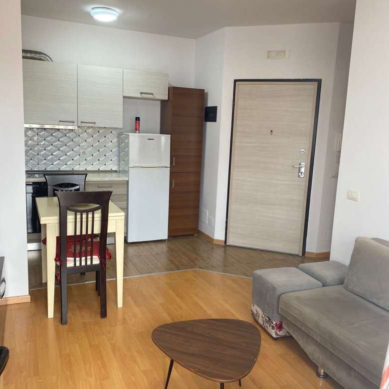 Qera | Apartament 1 + 1 | Xhamllik | 500 €/muaj 2