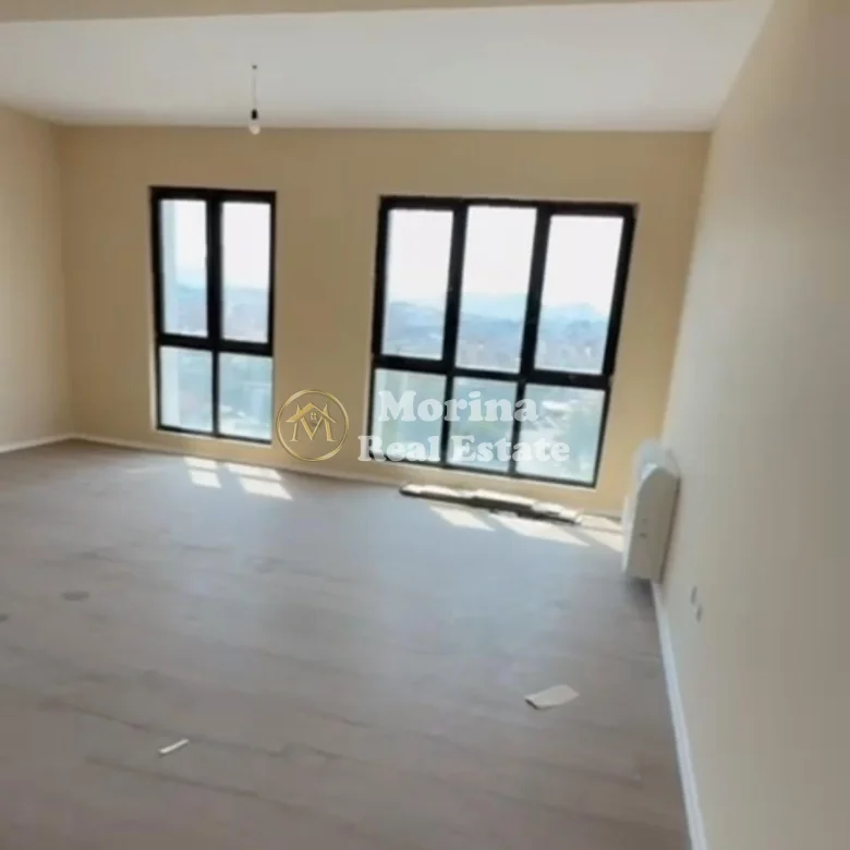 Qera | Ambjent Biznesi | Kompleksi Arlis | 800 €/muaj 3