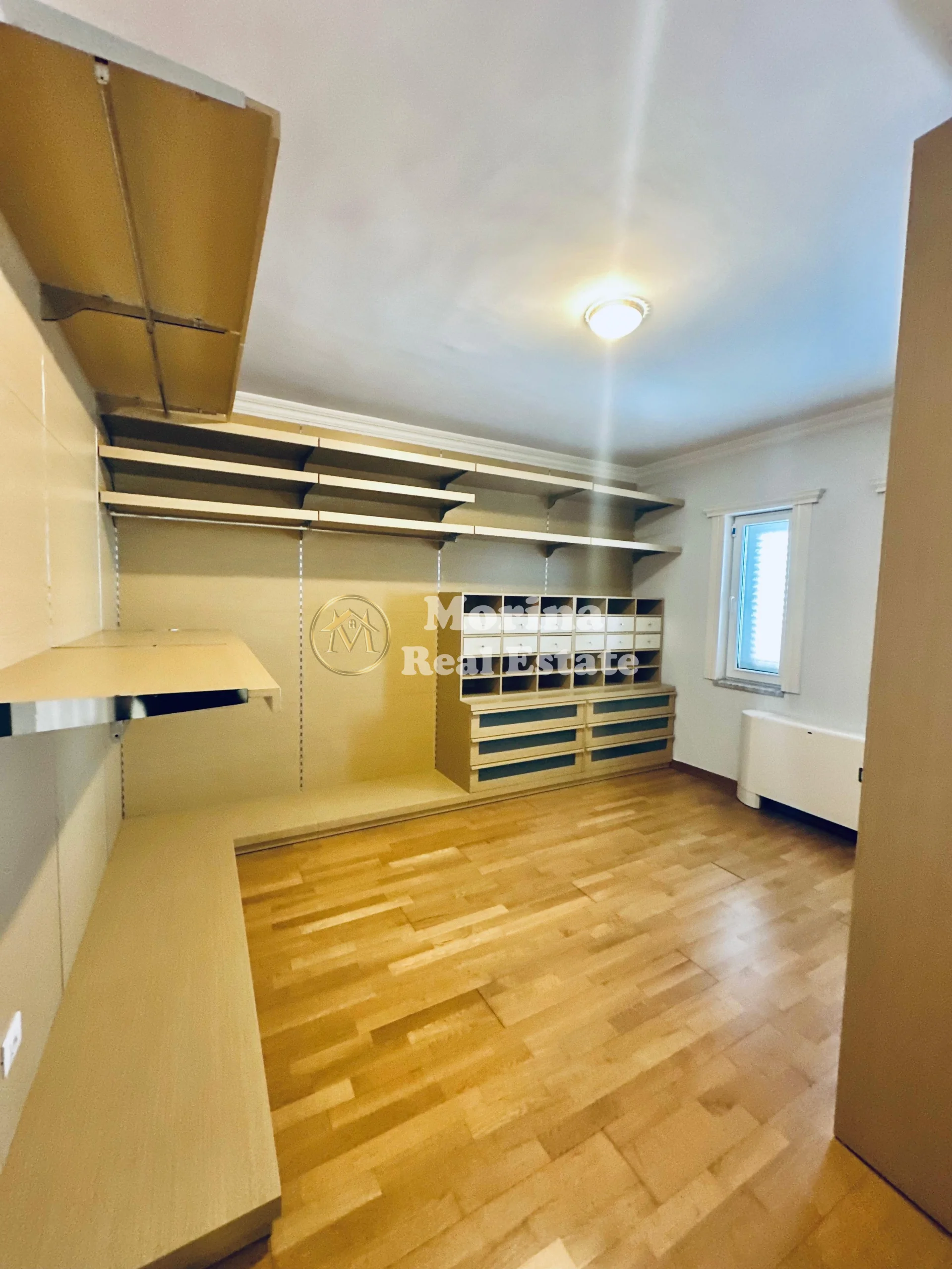 VILE ME QERA | TEG – KOMPLEKSI REZIDENCIAL GARDEN VILAS | 3500 €/muaj | I Diskutueshem.