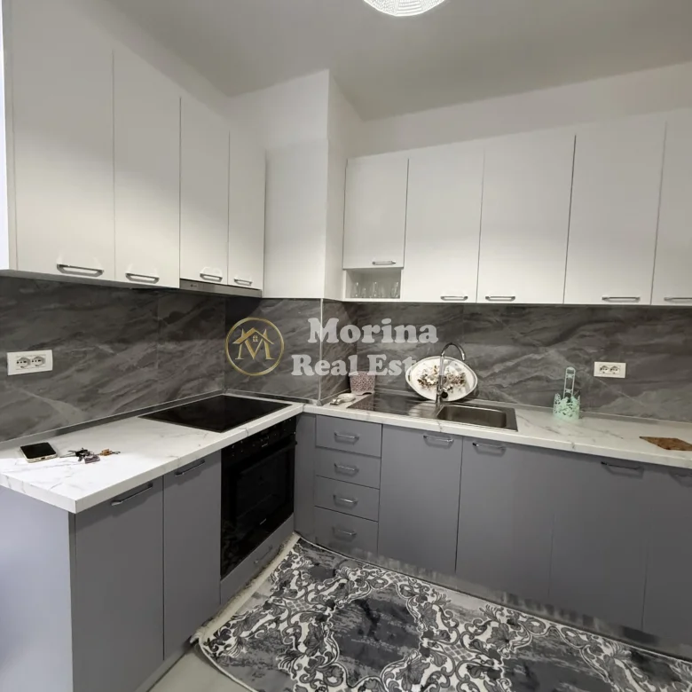 Qera | Apartament 2 + 1+2| Rruga 5 Maji | 600 €/muaj 2