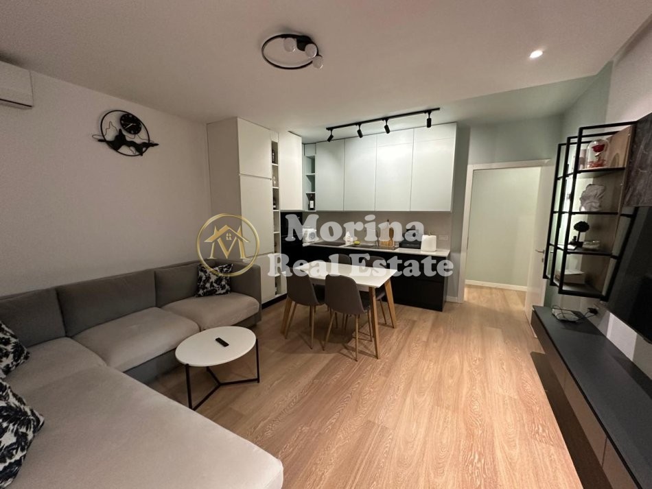 Shitje, Apartament 1+1, Rr:”5 Maji”, Cmimi 160000 Euro