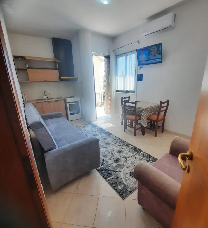 Qera | Apartament 1 + 1 | Ali Demi | 350 €/muaj 2