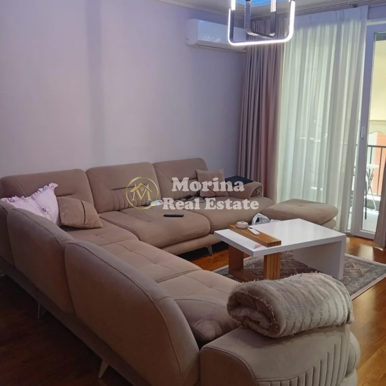 Shitje | Apartament 2 + 1 + 2 | Rruga 5 Maji | 190000 € 2