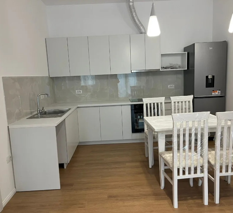 Qera | Vilë 1 + 1 | Ali Demi | 450 €/muaj 2