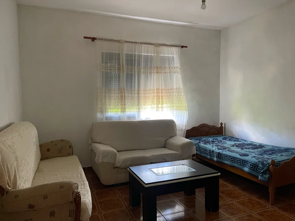 Qera | Shtëpi private 1 + 1 | Qytet Studenti | 280 €/muaj