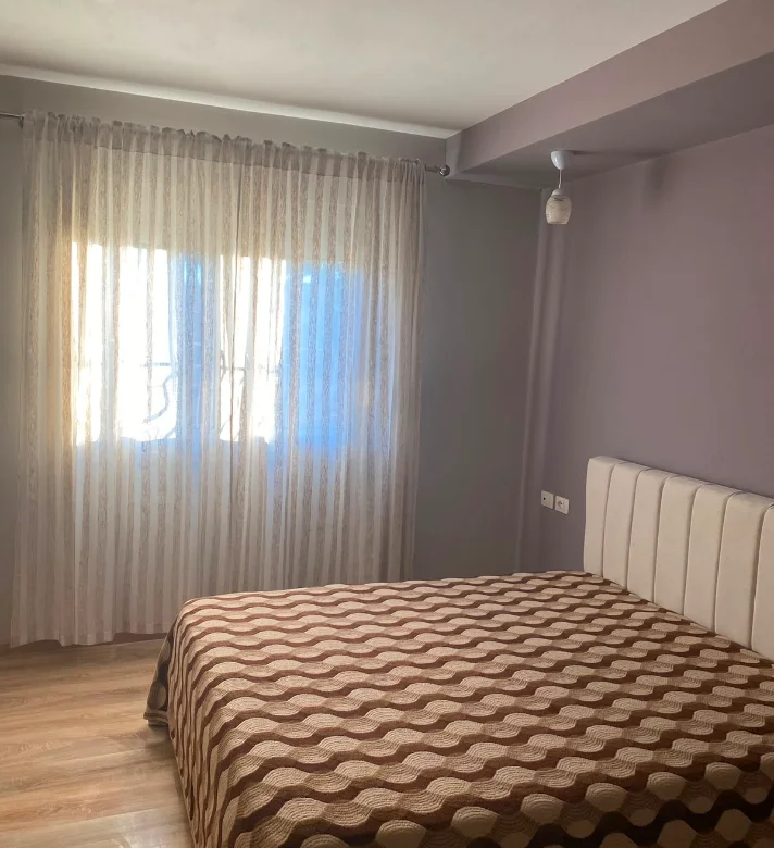 Qera | Apartament 1 + 1 | Rruga Spiro Velko,Ali Demi | 450 €/muaj 3