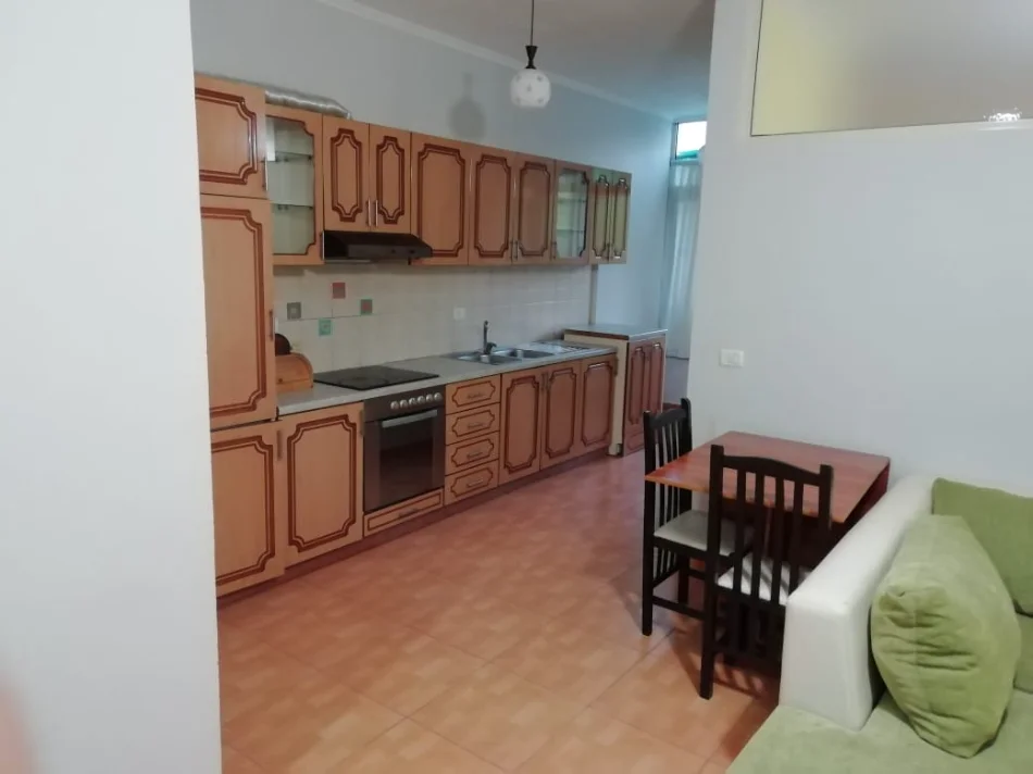 Qera | Vilë 1 + 1 | Qyteti Studenti| 350 €/muaj