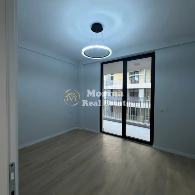 Qera | Ambjent Biznesi | Rruga Mine Peza, Golden Tower Residence| 800 €/muaj. 3