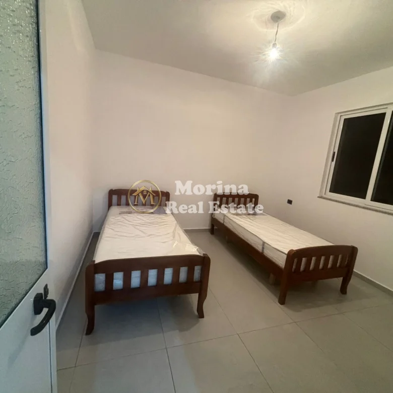Qera | Shtëpi private 2 + 1 | Kinostudio | 370 €/muaj 4