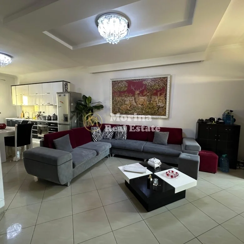 Shitje | Vilë 8 + 1 | Selitë | 720000 € 2