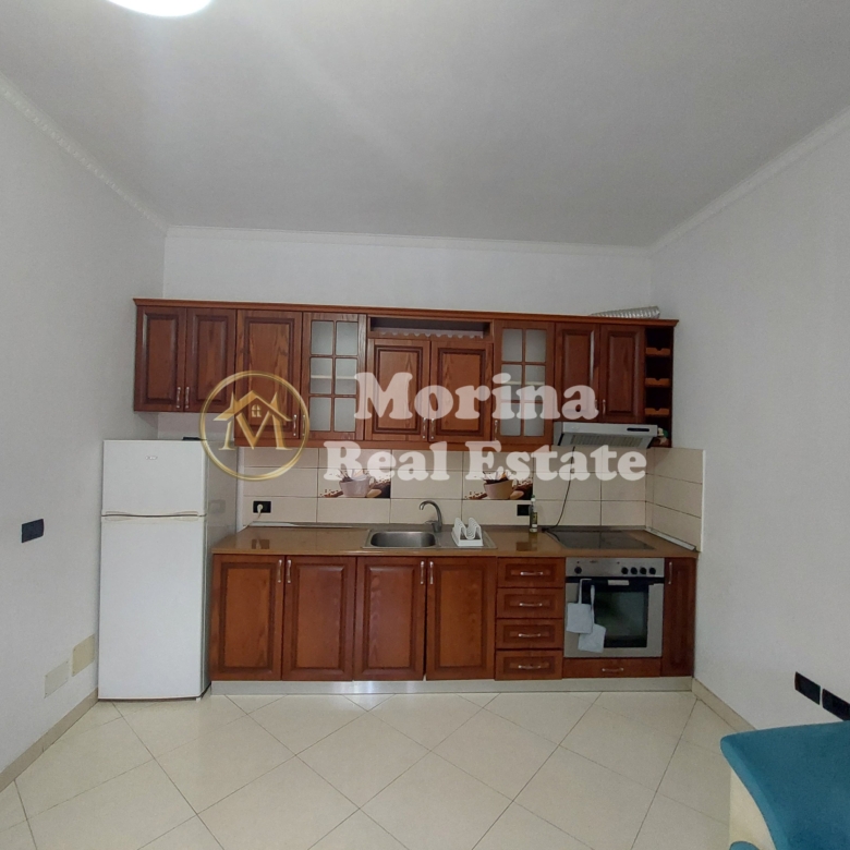 Qera | Shtëpi private 2 + 1 | Shkolla e Bashkuar | 450 €/muaj 4