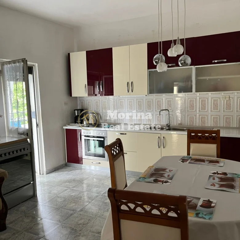 Qera | Shtëpi private 1 + 1 | Tregu Elektrik | 450 €/muaj