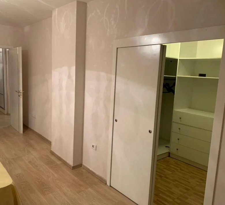 Qera | Apartament 2 + 1 | Blloku Gintash | 650 €/muaj 4