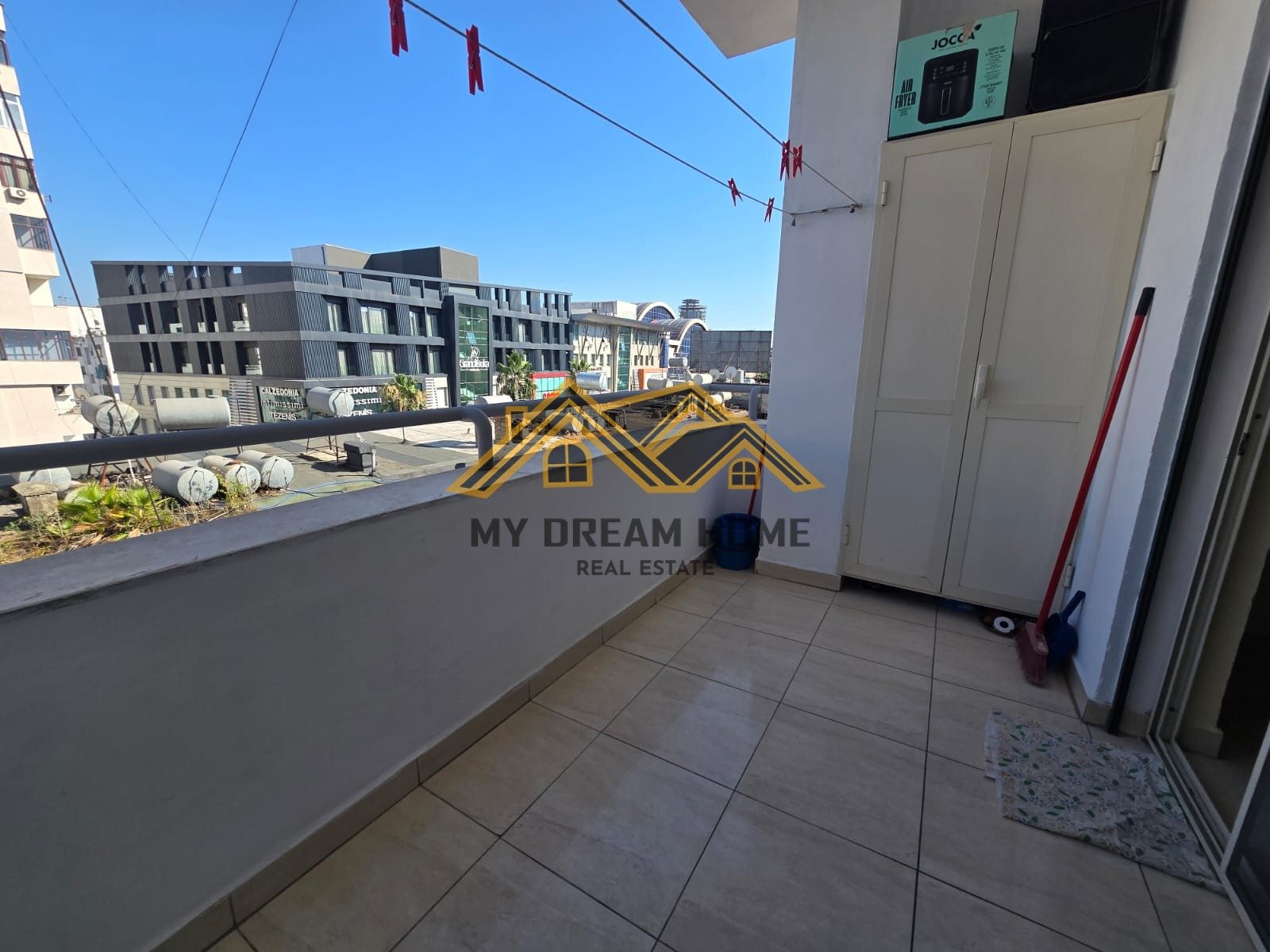 JEPET ME QIRA APARTAMENT 3+1+2 NE QENDER TE DURRESIT 3