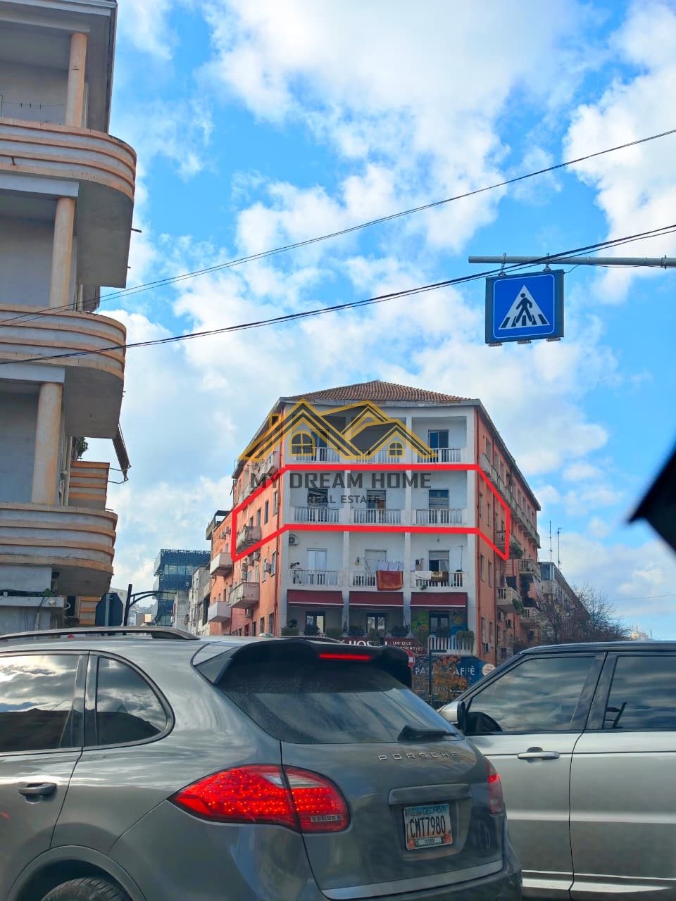 SHITET APARTAMENT 301M2 I PERSHTATSHEM PER BIZNES SI APART-HOTEL ! 2