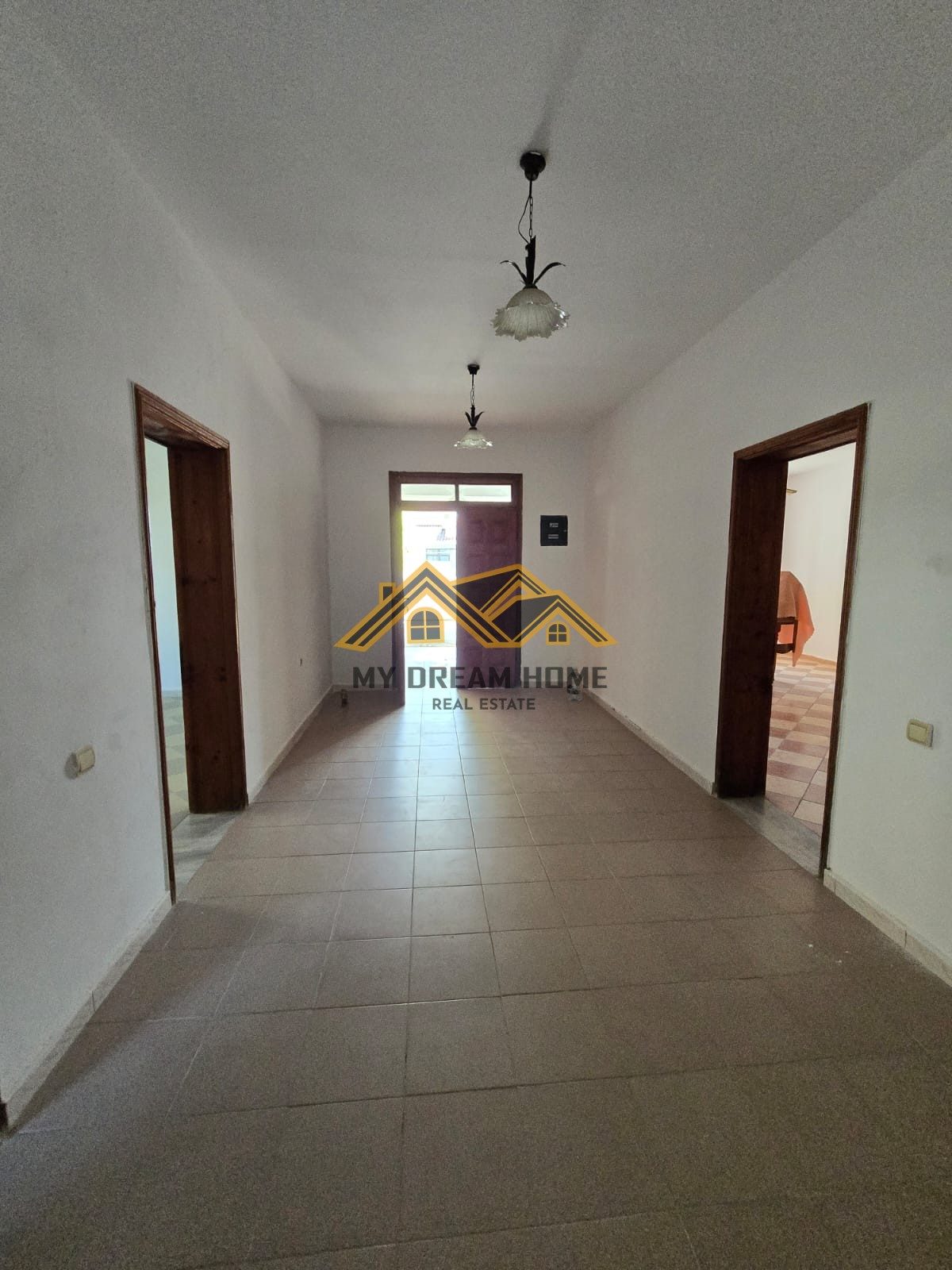 Shtepi Private 2-katëshe për shitje në plazhin e Durrësit 4