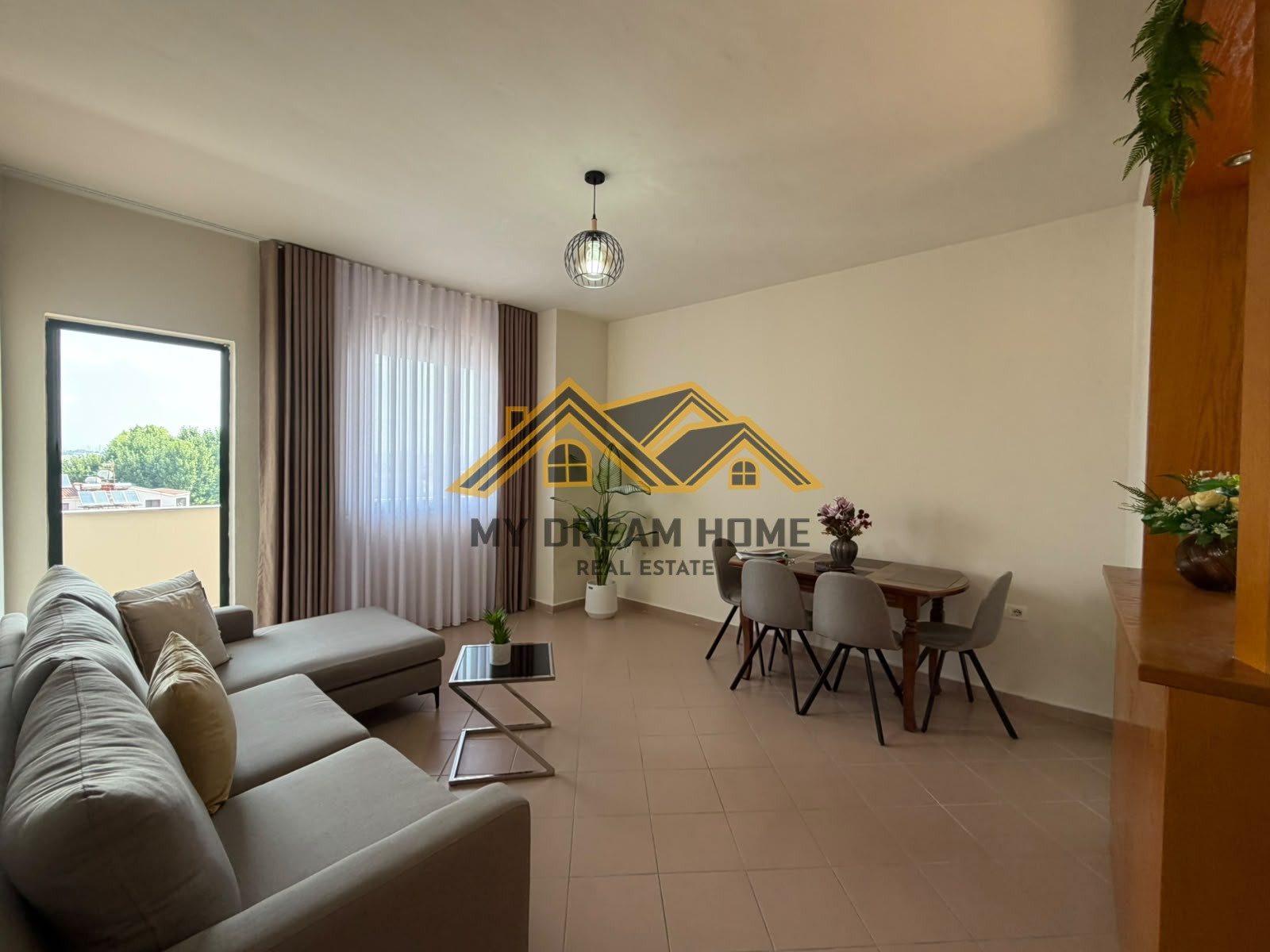Shitet Apartament 2+1 + 2 Tualete | Rrota e Kuqe, Plazh, Durrës