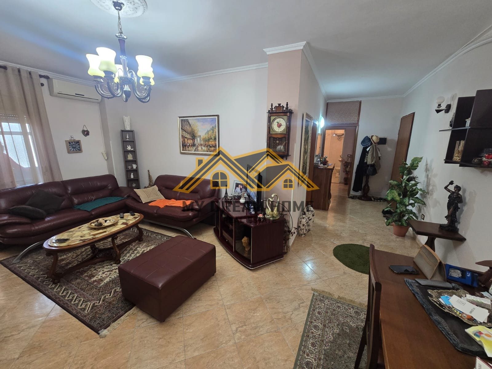 JEPET ME QIRA APARTAMENT 3+1+2 NE QENDER TE DURRESIT 4