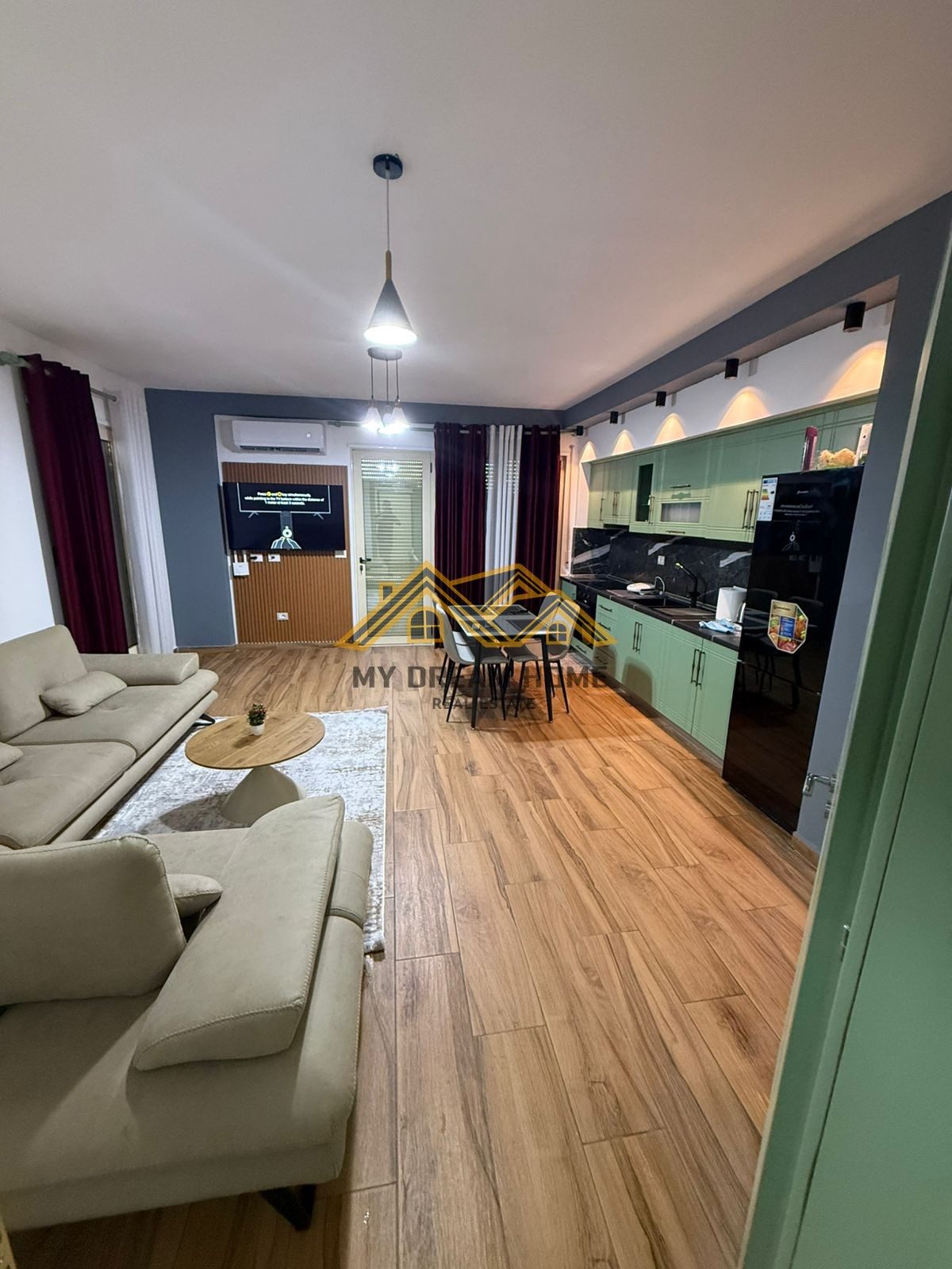 JEPET ME QIRA APARTAMENT 2+1+2 VIJE TE PARE ME PAMJE DETI