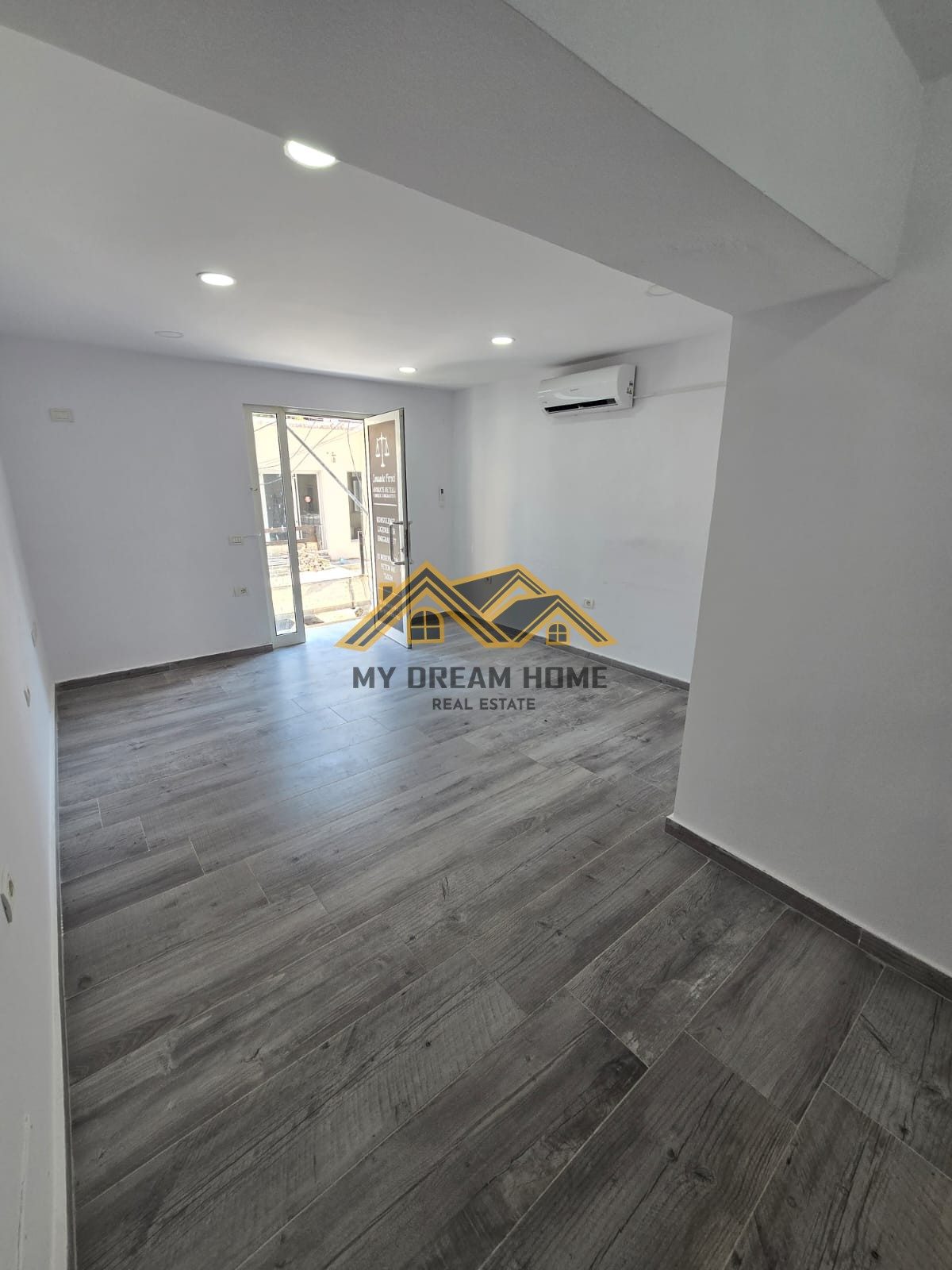Jepet Ambient Biznesi Per Qira, Bulevardi Kryesor! 2