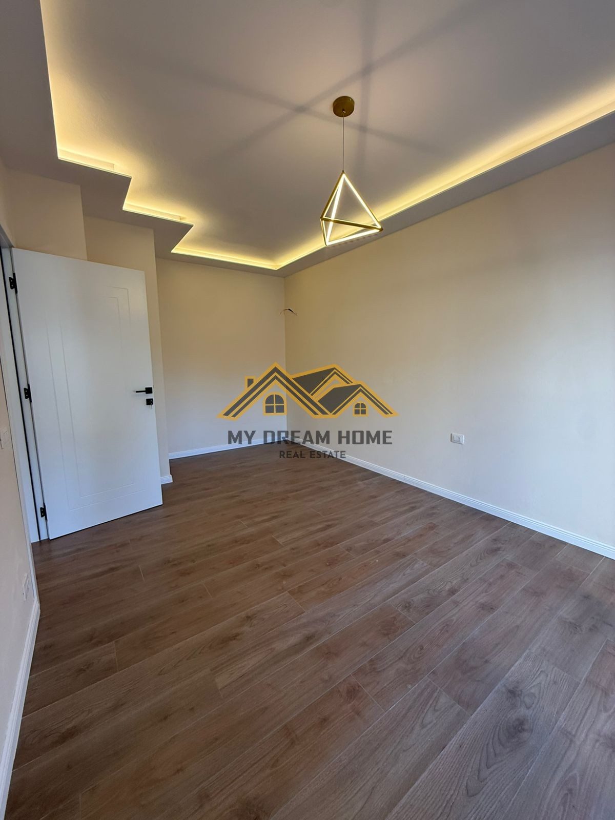 SHITET APARTAMENT 1+1 TEK LAGJIA 6 DURRES !!! 2