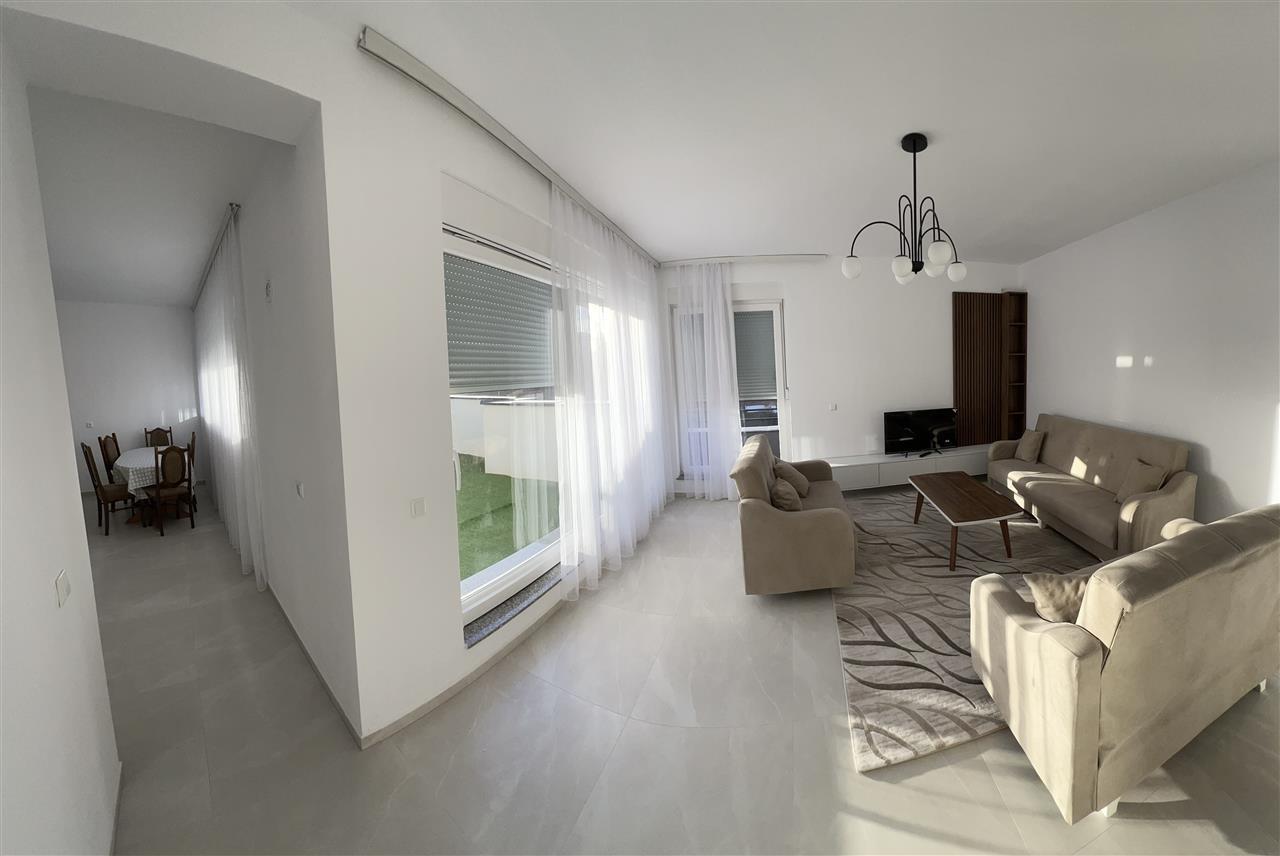 Penthouse me qera ne lagjen Prishtina e Re. 2
