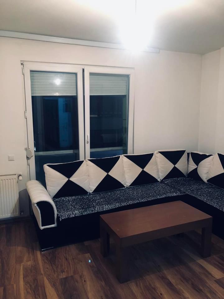 Banes me qera ne Lagjen e Muhagjereve.