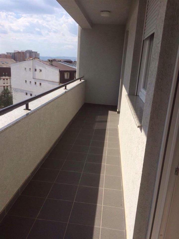 Banes me qira ne Bregun e Diellit 3