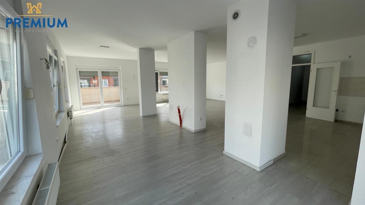 Penthouse me qera per zyre ne rrugen C.