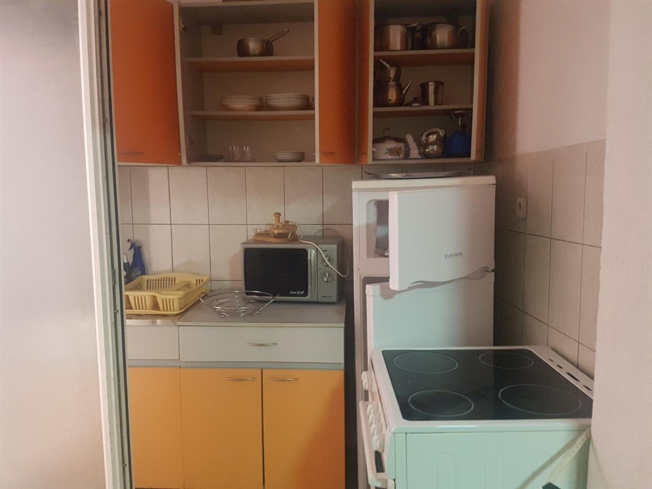 Gasonjere me qera afer Shkolles Teknike. 2