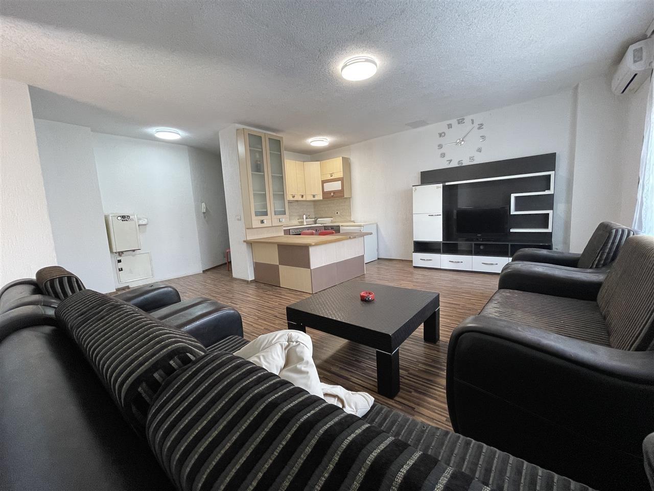 Penthouse Me Qera