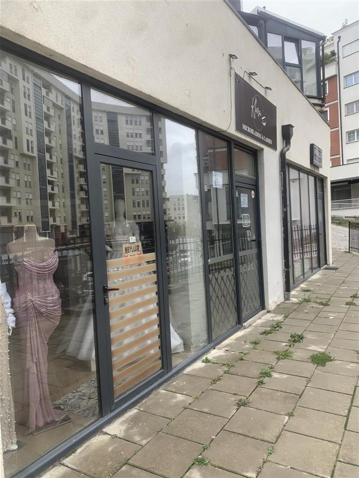 Lokal me Qira 20m2 - Rruga B