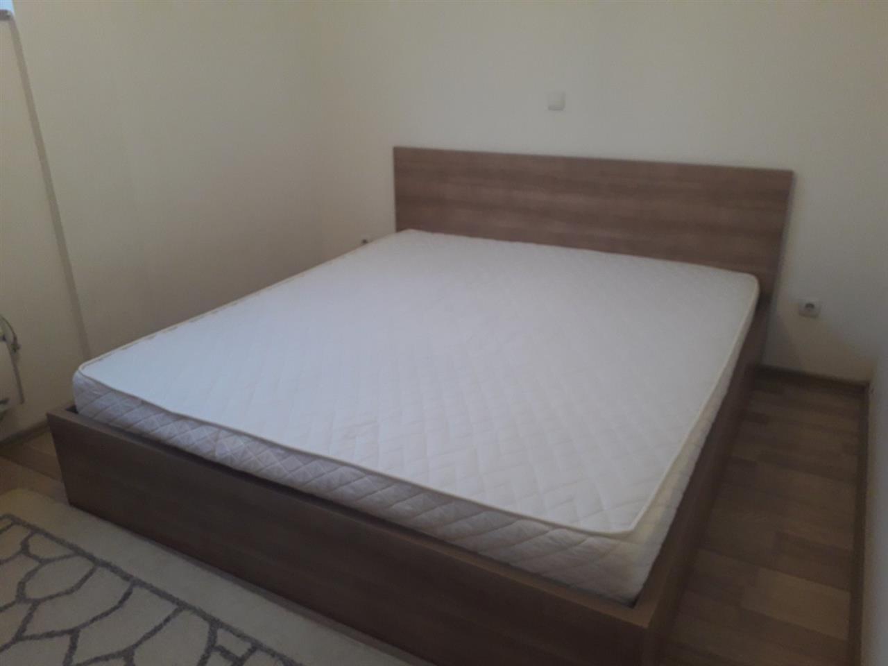 Banes me qera ne Lagjen e Spitalit . 3