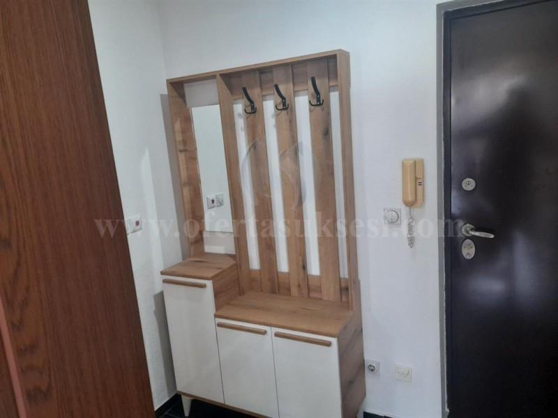Banesa me qera ne Fushe Kosove. 4