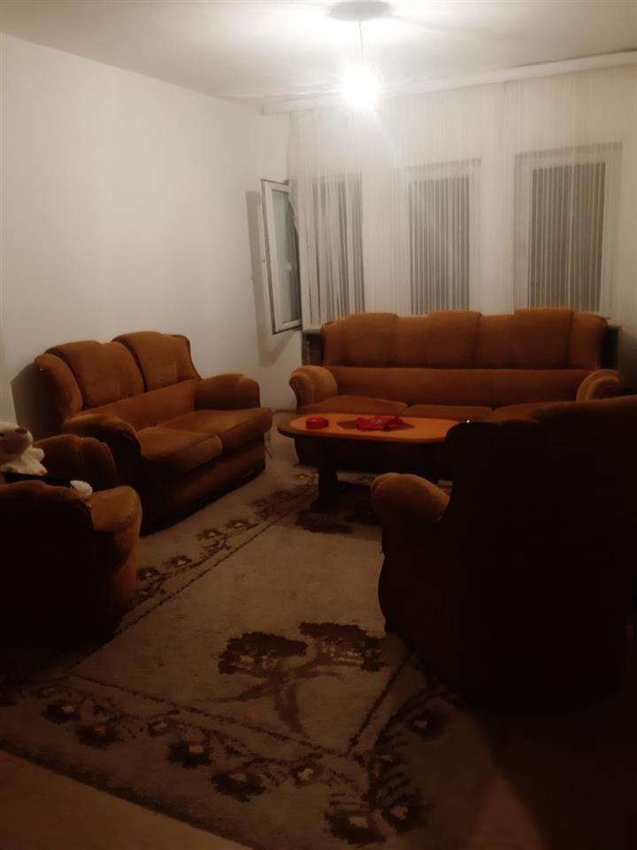 Banesa me qera rruges per Germi.