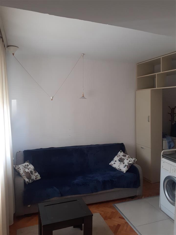 Gasonjere me qera ne lagjen Ulpiana.