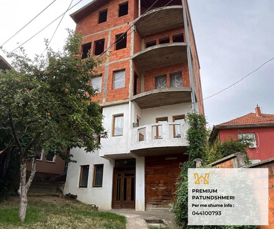 Shtepi ne shitje tek lagjia 4 Llullat.