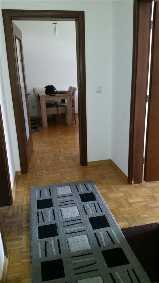 Banese me qera ne lagjen e Spitalit.