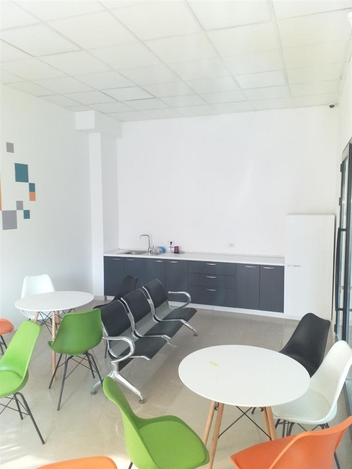 Lokal me qera ne rrugen B, 60m2