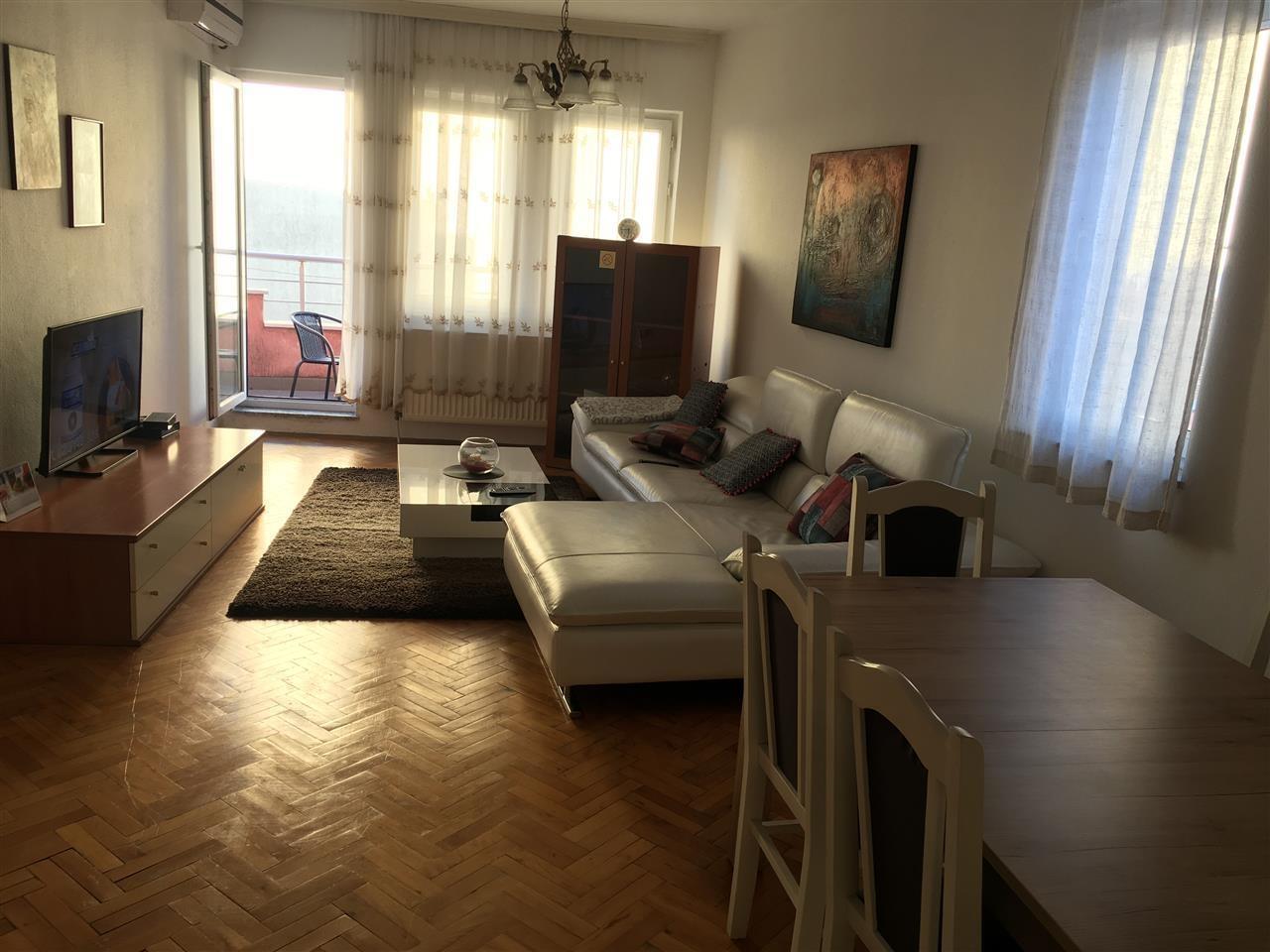 Banes me qera ne lagjen Aktash.