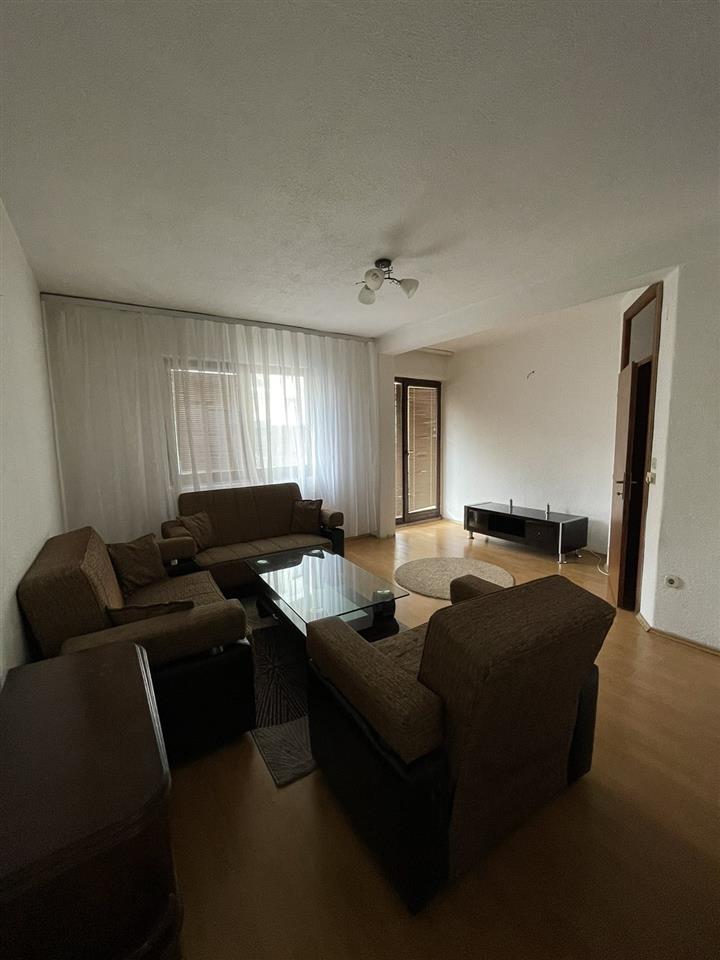 Banesa me qera ne Bregun e Diellit.