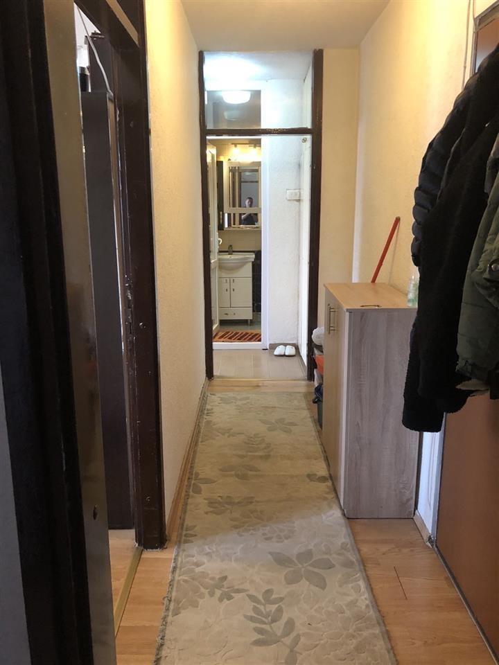 Lëshohet banesë me qera në Prishtinë, në lagjen Ulpiana. 3