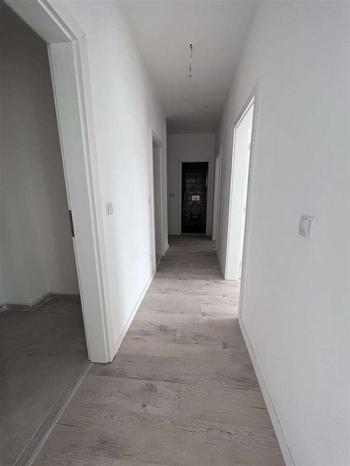 Banes me qera ne Lagje te spitalit. 4