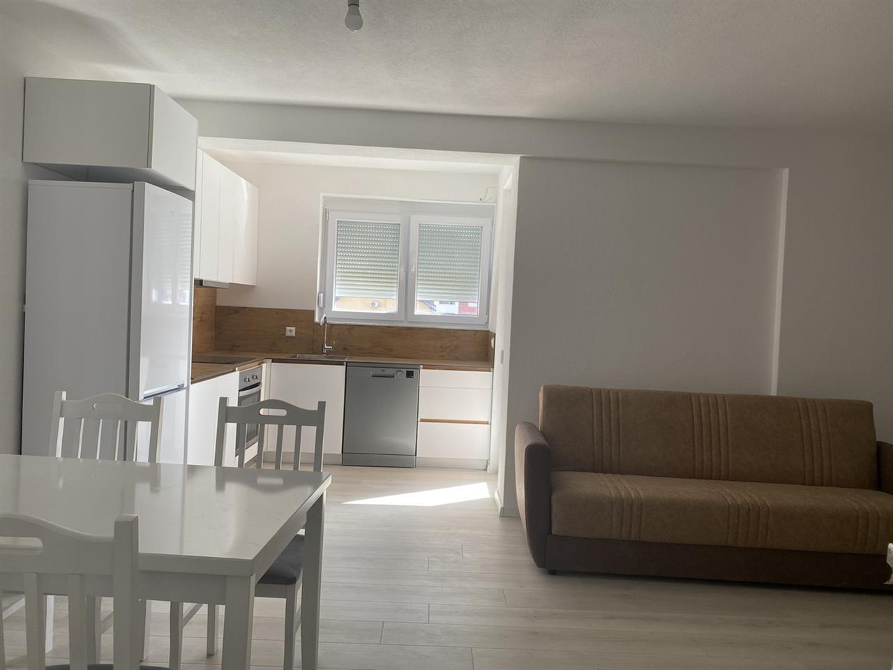 Banese me qera ne lagjen Mati 1. 4
