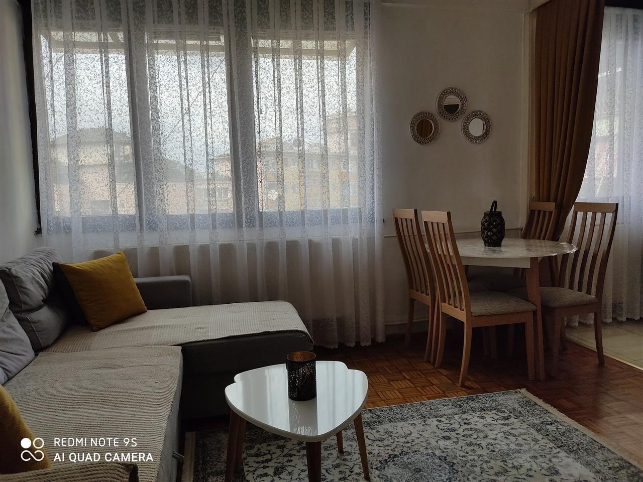 Banesa me qera tek Hotel Grandi. 2