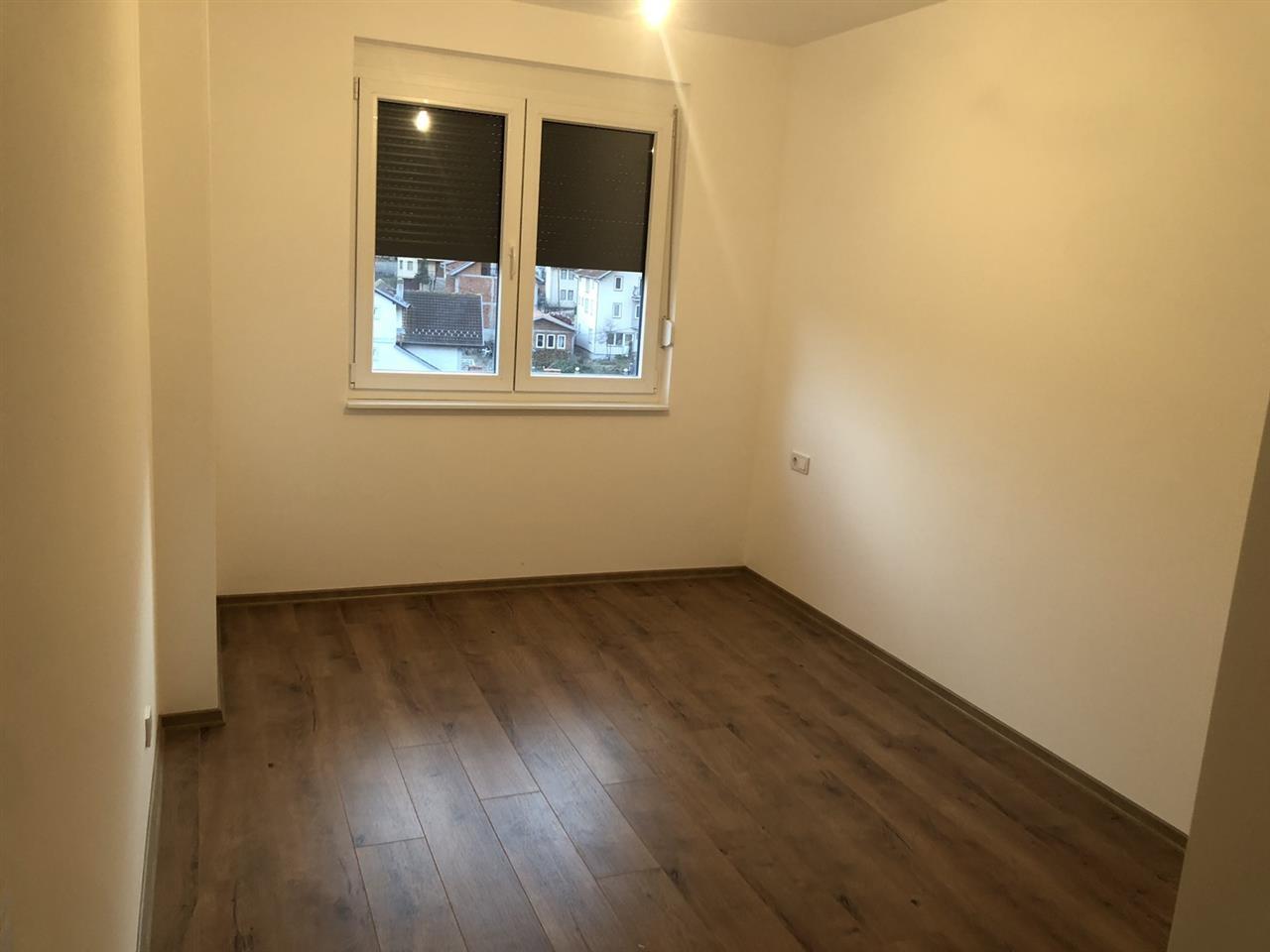 Banesa me qera ne lagjen Prishtina e Re . 4