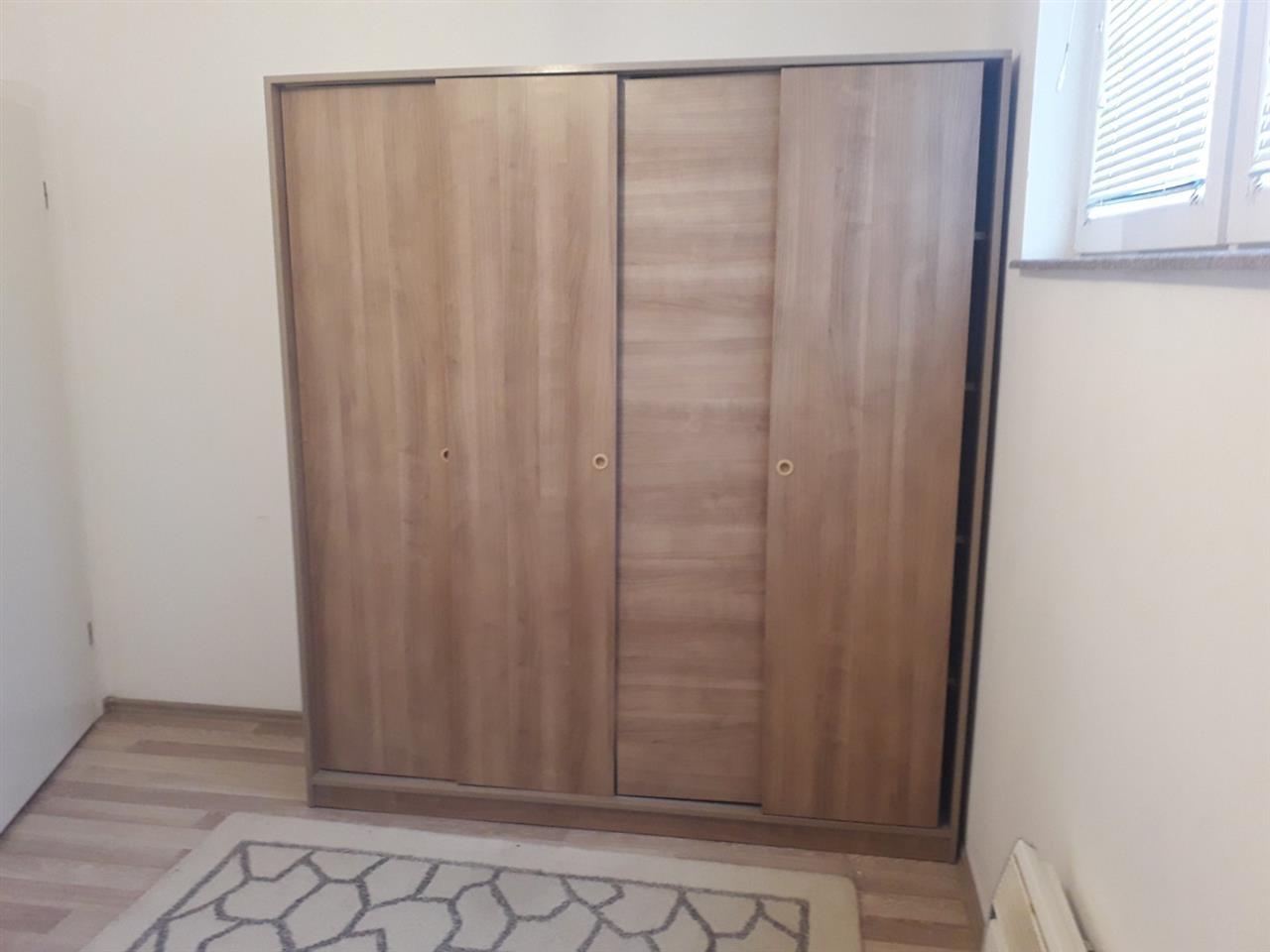 Banes me qera ne Lagjen e Spitalit . 4