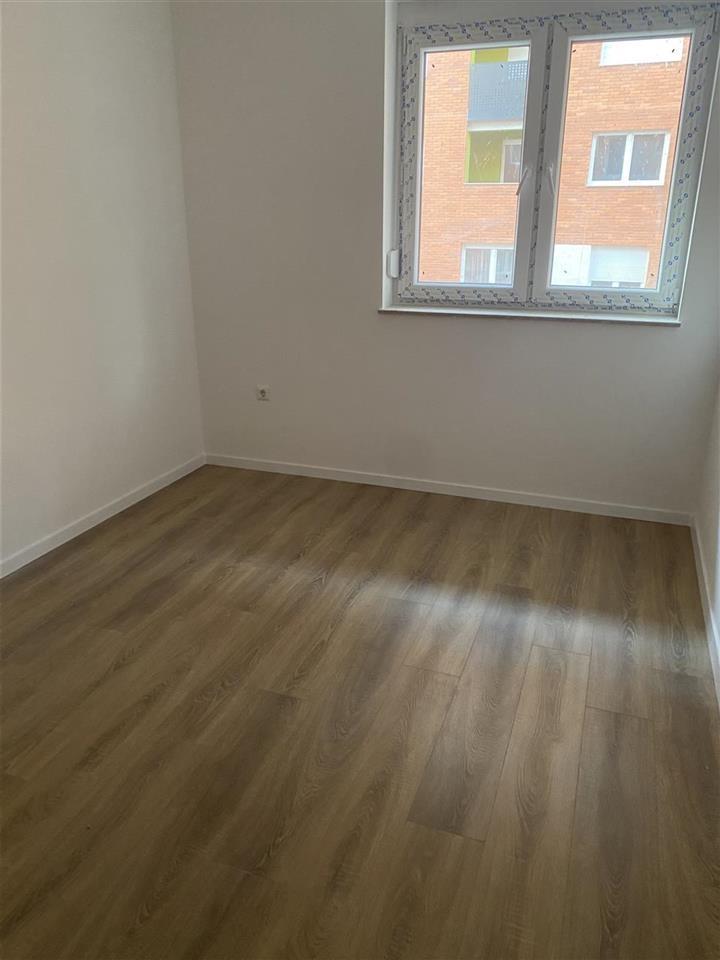 Dy banesa me qera ne lagjen Mati 1. 3